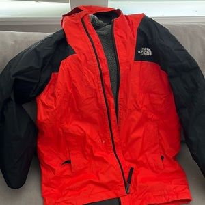 The north face boys large 14-16 coat